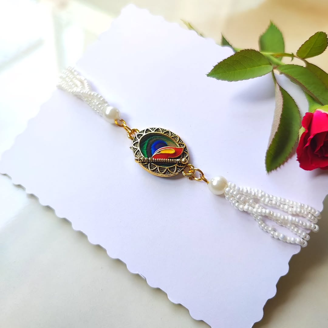 Morpankh Bansuri Moti – Bracelet Style Rakhi