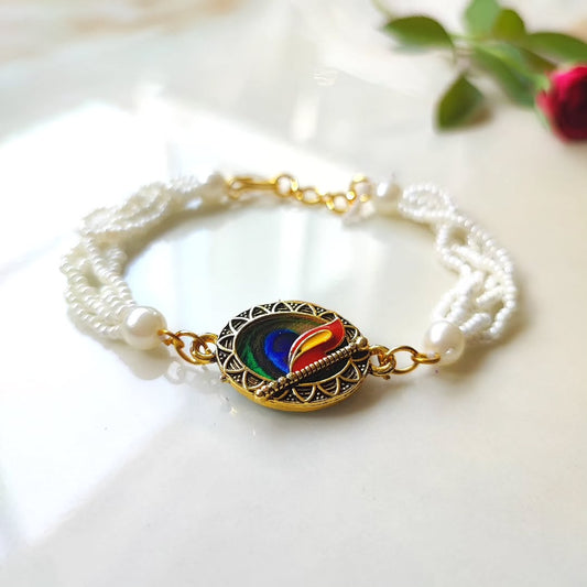 Morpankh Bansuri Moti – Bracelet Style Rakhi