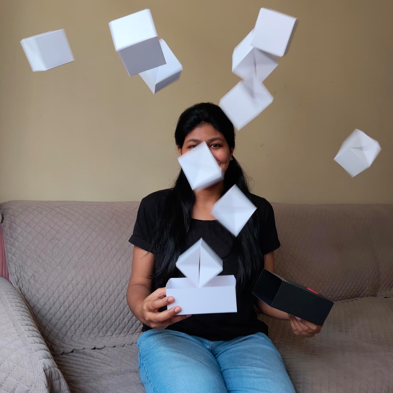 Acrylic Black Jumping Box with 10 Cubes – Birthday